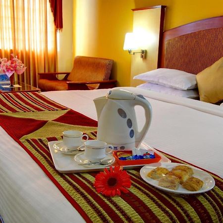 พนมารี เรซิเดนซี่ Hotel อูตี ภายนอก รูปภาพ