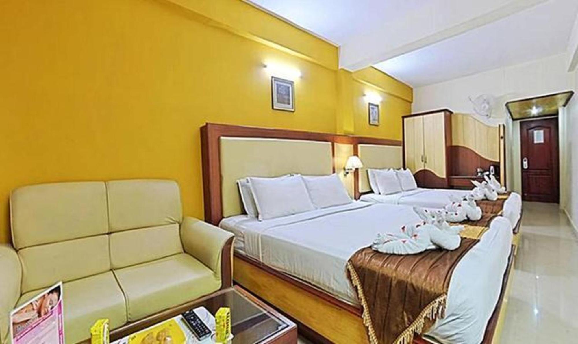 พนมารี เรซิเดนซี่ Hotel อูตี ภายนอก รูปภาพ