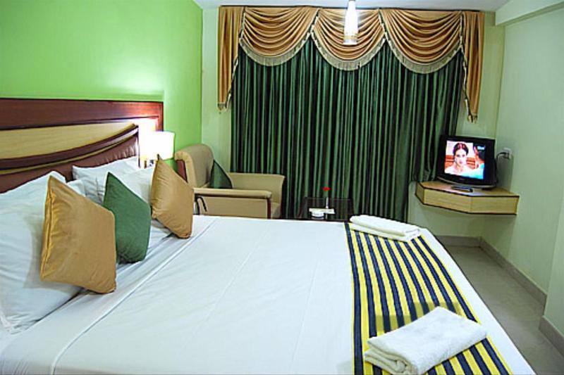พนมารี เรซิเดนซี่ Hotel อูตี ภายนอก รูปภาพ